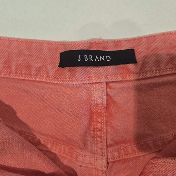 J Brand Gracie High Rise Shorts in Glowing Blossom - Picture 6 of 10